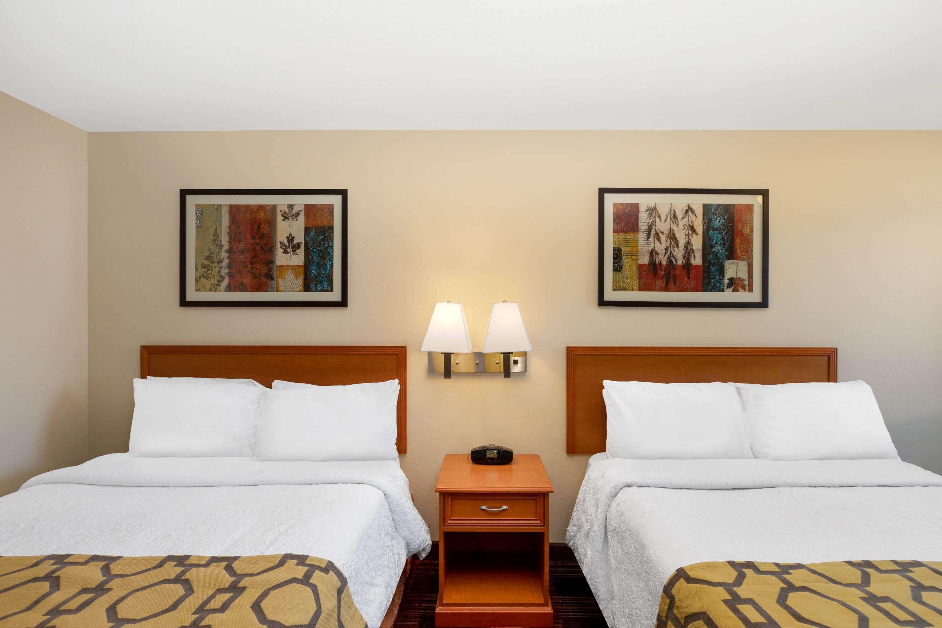 Baymont By Wyndham Spearfish Hotel Bagian luar foto